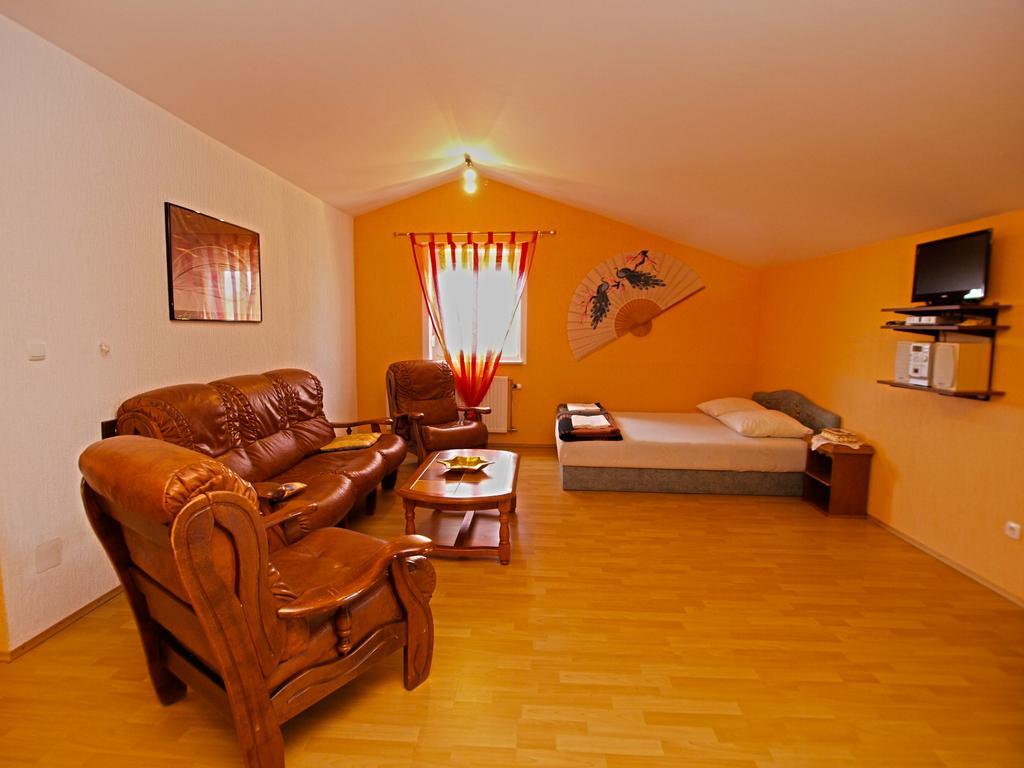 Apartments Denis 19 Fazana Exterior photo