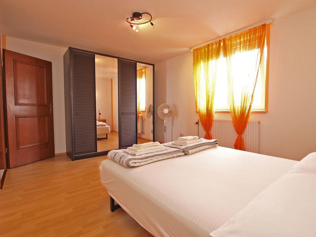 Apartments Denis 19 Fazana Exterior photo