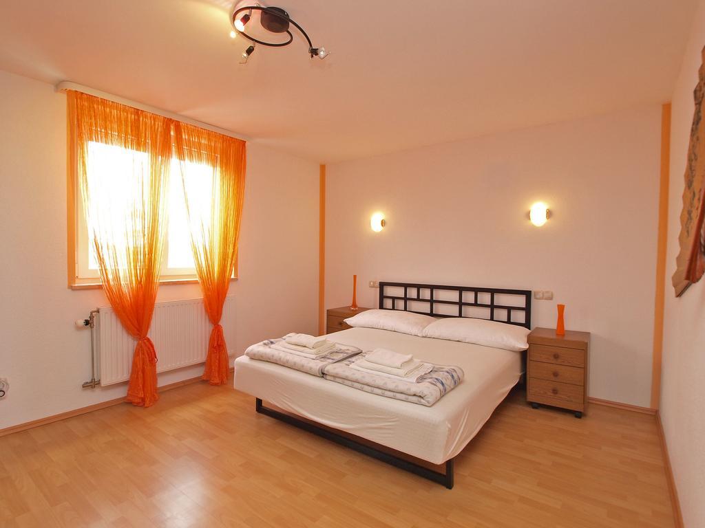 Apartments Denis 19 Fazana Exterior photo